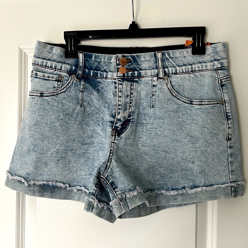 NWT indigo Poppy Acid Wash Tummy Control Shorts